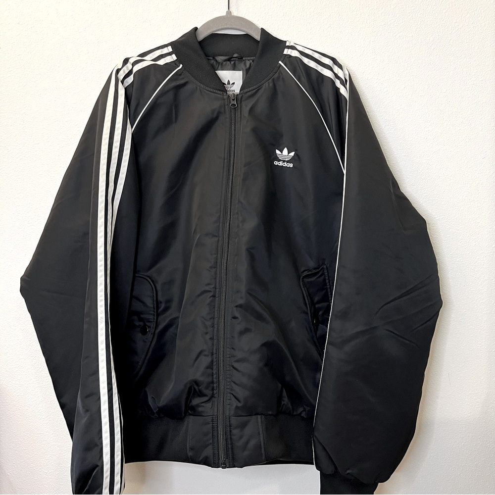 Adidas Men’s Raglan Sleeve Bomber Jacket, Black, Size XL. 0087.
